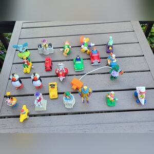 Large lot of vintage fast food Toys..